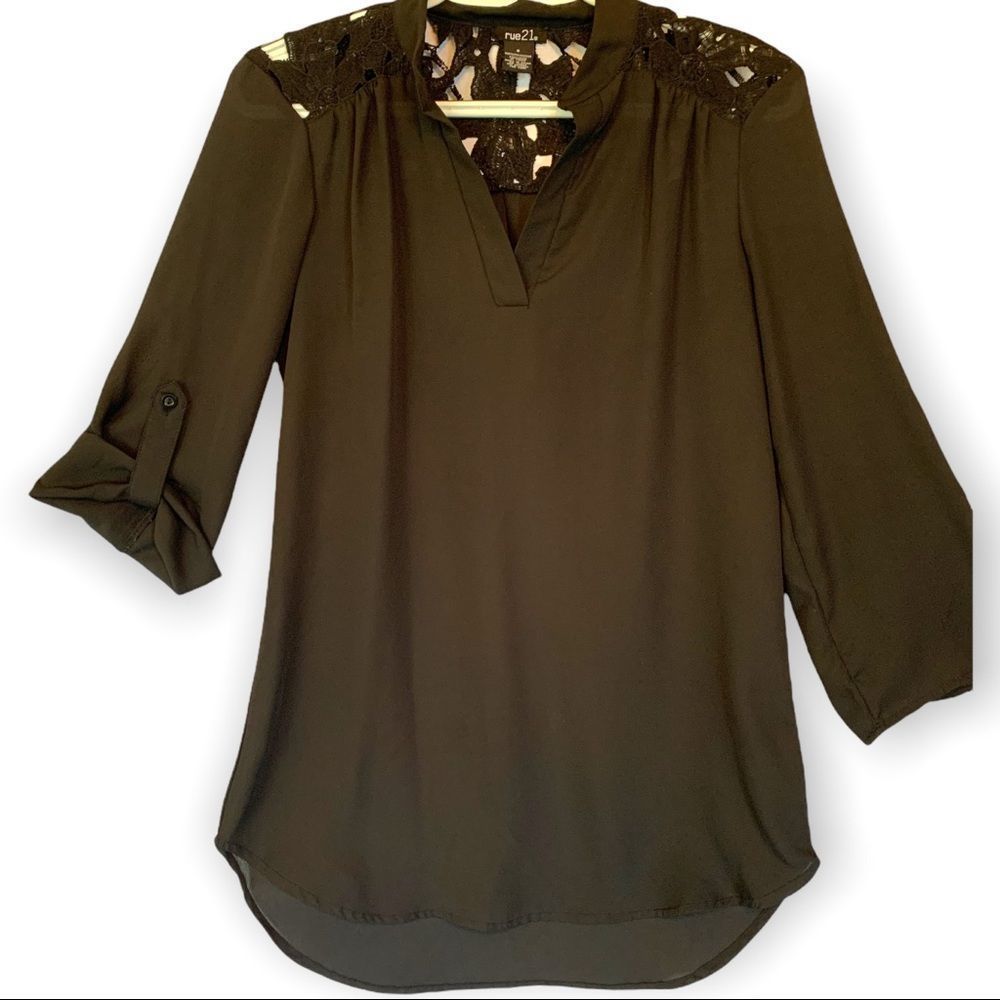 Rue 21 Black V-Neck Lace insert back Collarless 3/4  Tab sleeve Top s (A-135)